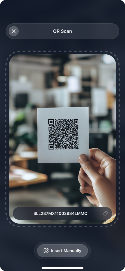 En utskriven QR-kod skannas med appens kamera.